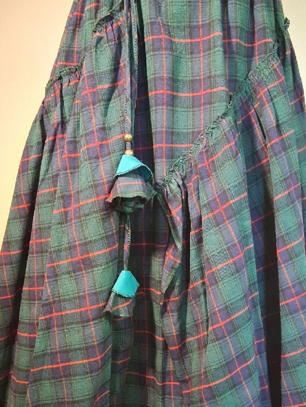Scottish Tartan Women's Plaid Tiered Maxi Skirt with Tassel Detail Size L - Picture 2 of 7